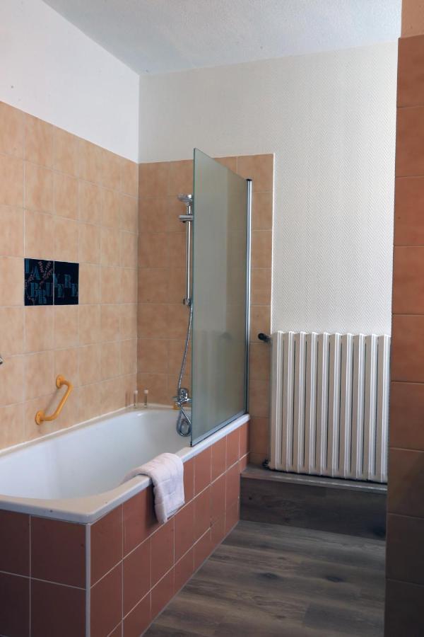 Hostellerie La Bruyere Chalvignac Екстер'єр фото